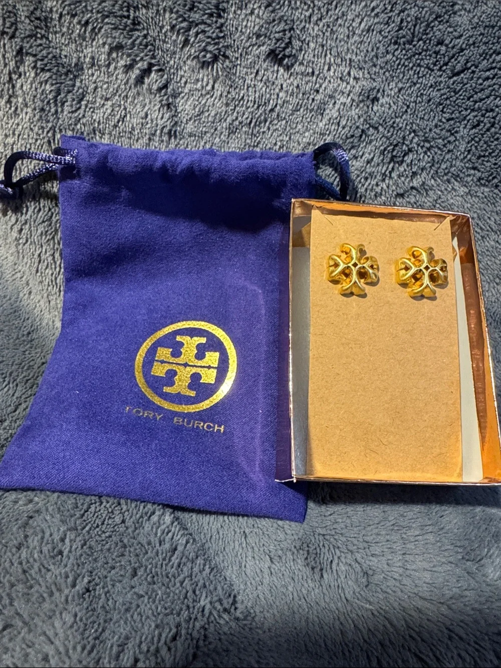Tory Burch T-Logo Large Roxanne Stud Earrings w/Dust Bag
